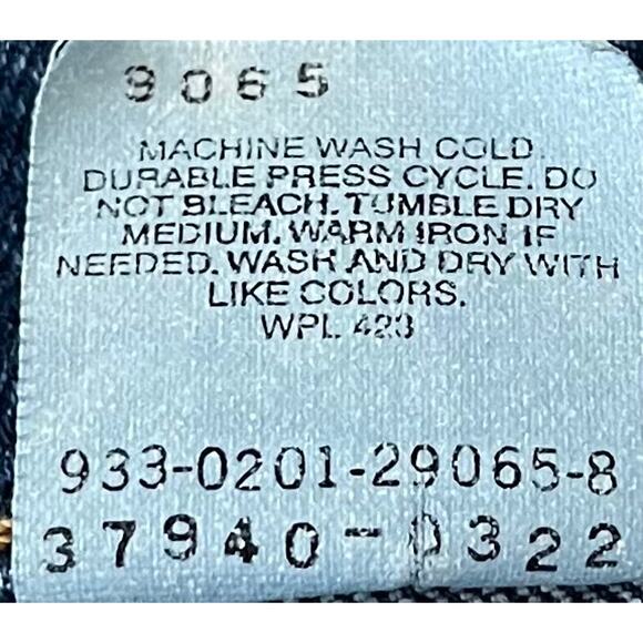 LEVI STRAUSS DENIM JEAN SHORT-SHORTS, JUNIORS, 13, BLUE, BELT LOOPS-ZIP/BUTTON - Picture 11 of 11